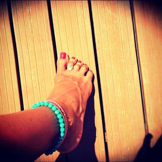 Tugce Ozbudak feet photo thumbnail