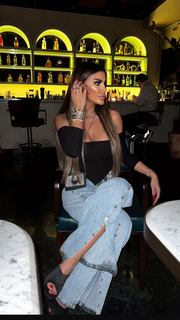 Tugce Ozbudak feet photo thumbnail