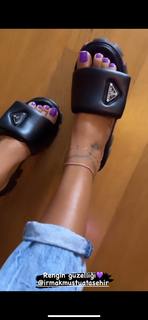 Tugce Ozbudak feet photo thumbnail