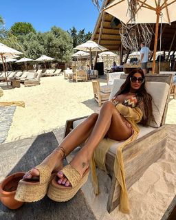 Tugce Ozbudak feet photo thumbnail