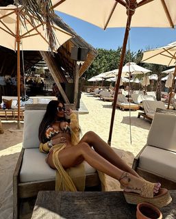 Tugce Ozbudak feet photo thumbnail