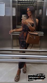 Tugce Ozbudak feet photo thumbnail