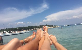 Tugce Ozbudak feet photo thumbnail