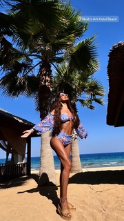 Tugce Ozbudak feet photo thumbnail