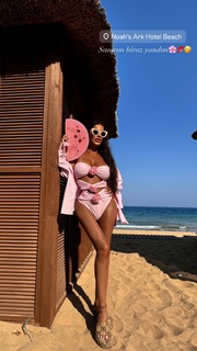 Tugce Ozbudak feet photo thumbnail