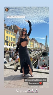 Tugce Ozbudak feet photo thumbnail