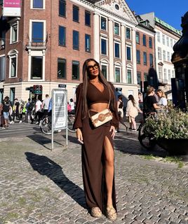 Tugce Ozbudak feet photo thumbnail