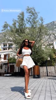 Tugce Ozbudak feet photo thumbnail