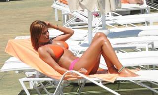 Tugce Ozbudak feet photo thumbnail