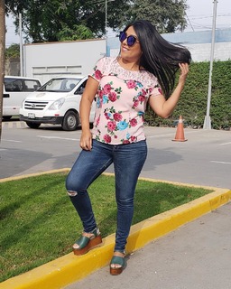 Tula Rodríguez feet photo 11