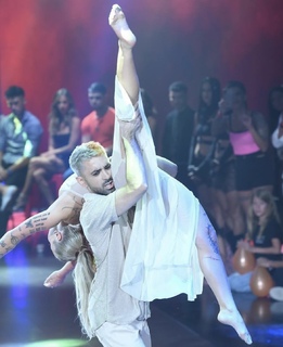 Tuli Acosta feet photo 11
