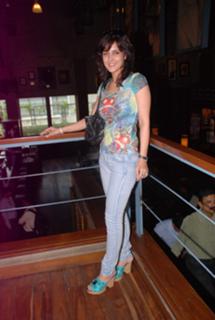 Tulip Joshi feet photo 9