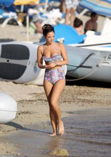 Tulisa feet photo thumbnail