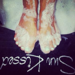 Tulisa feet photo thumbnail