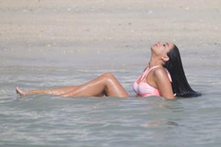 Tulisa feet photo thumbnail