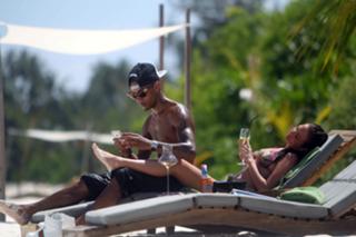 Tulisa feet photo thumbnail