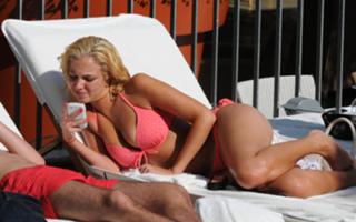 Tulisa feet photo thumbnail
