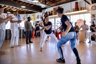 Tulsi Gabbard feet photo thumbnail