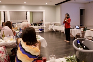 Tulsi Gabbard feet photo thumbnail