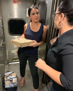 Tulsi Gabbard feet photo thumbnail