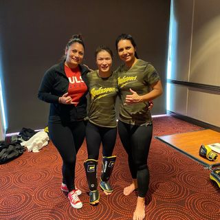 Tulsi Gabbard feet photo thumbnail