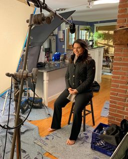 Tulsi Gabbard feet photo thumbnail