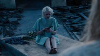 Tuppence Middleton feet photo thumbnail