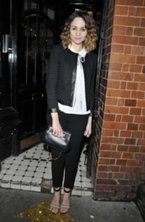 Tuppence Middleton feet photo thumbnail