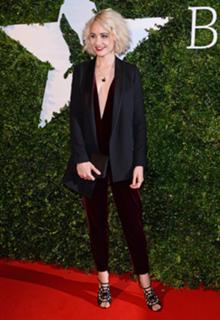 Tuppence Middleton feet photo thumbnail