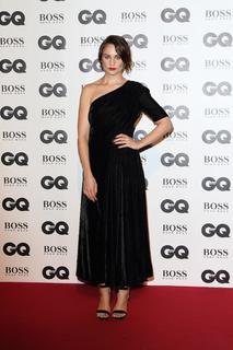 Tuppence Middleton feet photo thumbnail