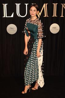 Tuppence Middleton feet photo thumbnail