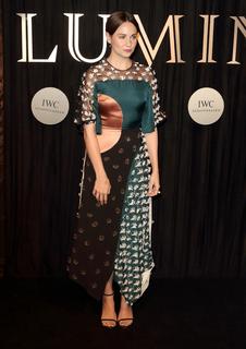 Tuppence Middleton feet photo thumbnail