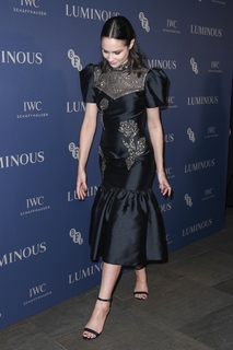 Tuppence Middleton feet photo thumbnail