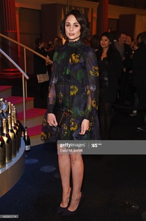 Tuppence Middleton feet photo thumbnail