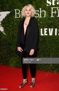 Tuppence Middleton feet photo thumbnail