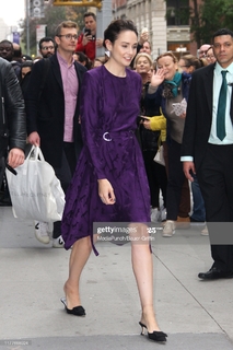 Tuppence Middleton feet photo thumbnail