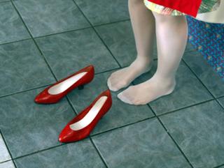 Tuppence Middleton feet photo thumbnail