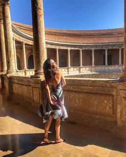 Tuvana Türkay feet photo thumbnail