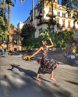 Tuvana Türkay feet photo thumbnail
