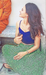 Tuvana Türkay feet photo thumbnail