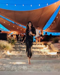 Tuvana Türkay feet photo thumbnail