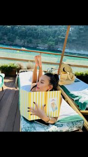 Tuvana Türkay feet photo thumbnail