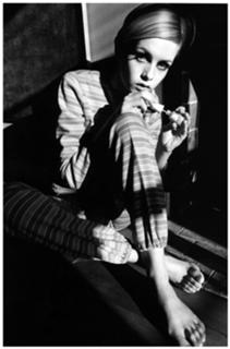 Twiggy feet photo 3