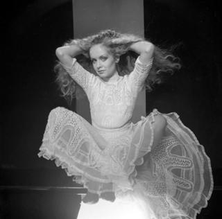 Twiggy feet photo 17