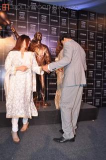 Twinkle Khanna feet photo thumbnail