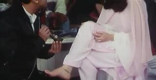 Twinkle Khanna feet photo thumbnail