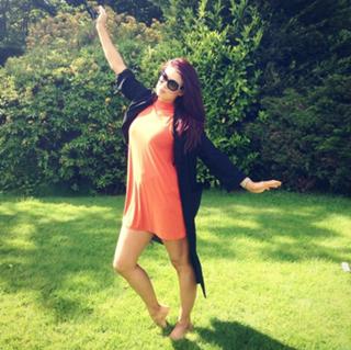 Twinnie Lee Moore feet photo 7