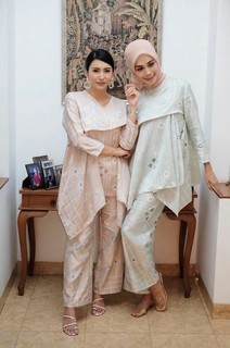 Tyas Mirasih feet photo 9