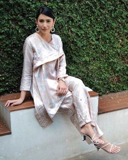 Tyas Mirasih feet photo 10