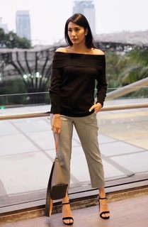 Tyas Mirasih feet photo 16
